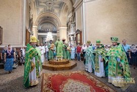 фото Сумський митрополит очолив богослужіння Неділі всіх руських святих