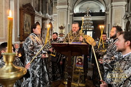 фото Сумський митрополит очолив четверту Пасію у кафедральному соборі