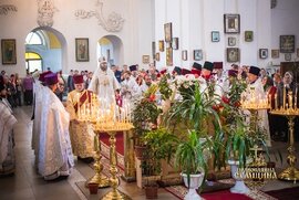 фото В Охтирці відбулися Великодні архієрейські богослужіння