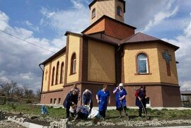 фото Благоустрій території Всіхсвятського храму с. Вири