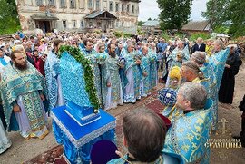 фото Настоятель і прихожани храму с. Стецьківка відвідали Глинську пустинь