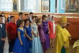 фото Тростянецькі випускники помолились у Вознесенському храмі