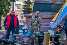 фото Під час богослужіння на Покровській площі в Сумах сталася провокація