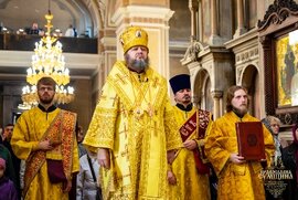 фото У неділю відбулися архієрейські богослужіння