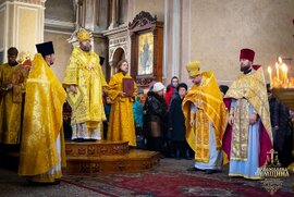 фото Сумський митрополит звершив богослужіння у соборі