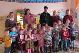 фото В Угроїдах привітали з Днем Святителя Миколая вихованців дитячого садочка