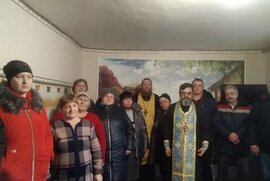 фото Священнослужителі Сумської єпархії здійснили поїдку в с. Зайцево зони ООС