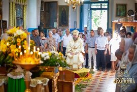 фото Архіпастир очолив церковні урочистості у Петропавлівському храмі