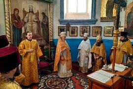 фото Духовенство Лебединщини привітало благочинного з ювілеєм