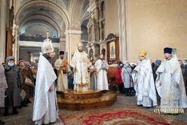 фото Правлячий Архієрей очолив Стрітенські богослужіння