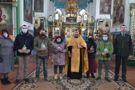 фото До Дня святителя Миколая священник зустрівся з підобліковими відділу 