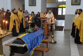 фото Поховання загиблого захисника Олександра Іваненка в Охтирці