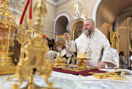 фото Митрополит Євлогій очолив богослужіння Неділі 6-ї після Великодня