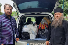 фото Лебединські православні громади вкотре зібрали гуманітарну допомогу для воїнів ЗСУ