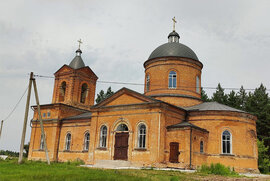 фото Дзвіницю Димитрівського храму с. Бишкінь прикрасив купол з хрестом