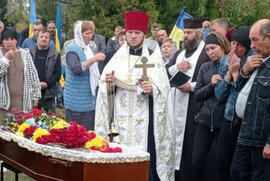 фото У селі Грунь відспівали загиблого воїна Лавріненка Станіслава