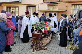 фото Відспівування загиблого воїна відбулося у Сумах