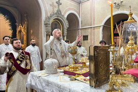 фото Святкування Різдва Христового в Сумах: митрополит Євлогій очолив богослужіння в кафедральному соборі