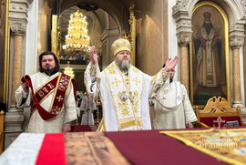 фото Сумський митрополит очолив богослужіння Неділі про розслабленого в кафедральному соборі Сум