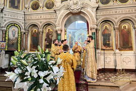 фото Воскресний день у Сумах: архіпастир очолив Божественну літургію