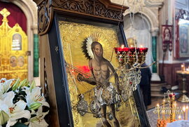 фото Перед Малочернеччинським образом Христа Спасителя у Сумах звершено акафістний спів