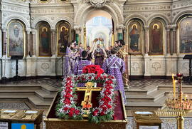 фото Сумський архіпастир очолив богослужіння Хрестопоклонної неділі